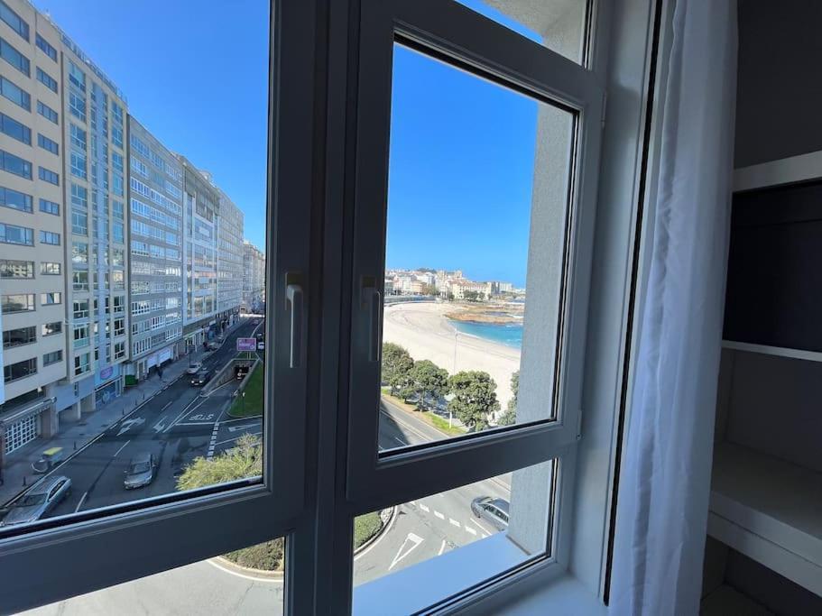 Primera Linea De Playa De Riazor 拉科鲁尼亚 外观 照片
